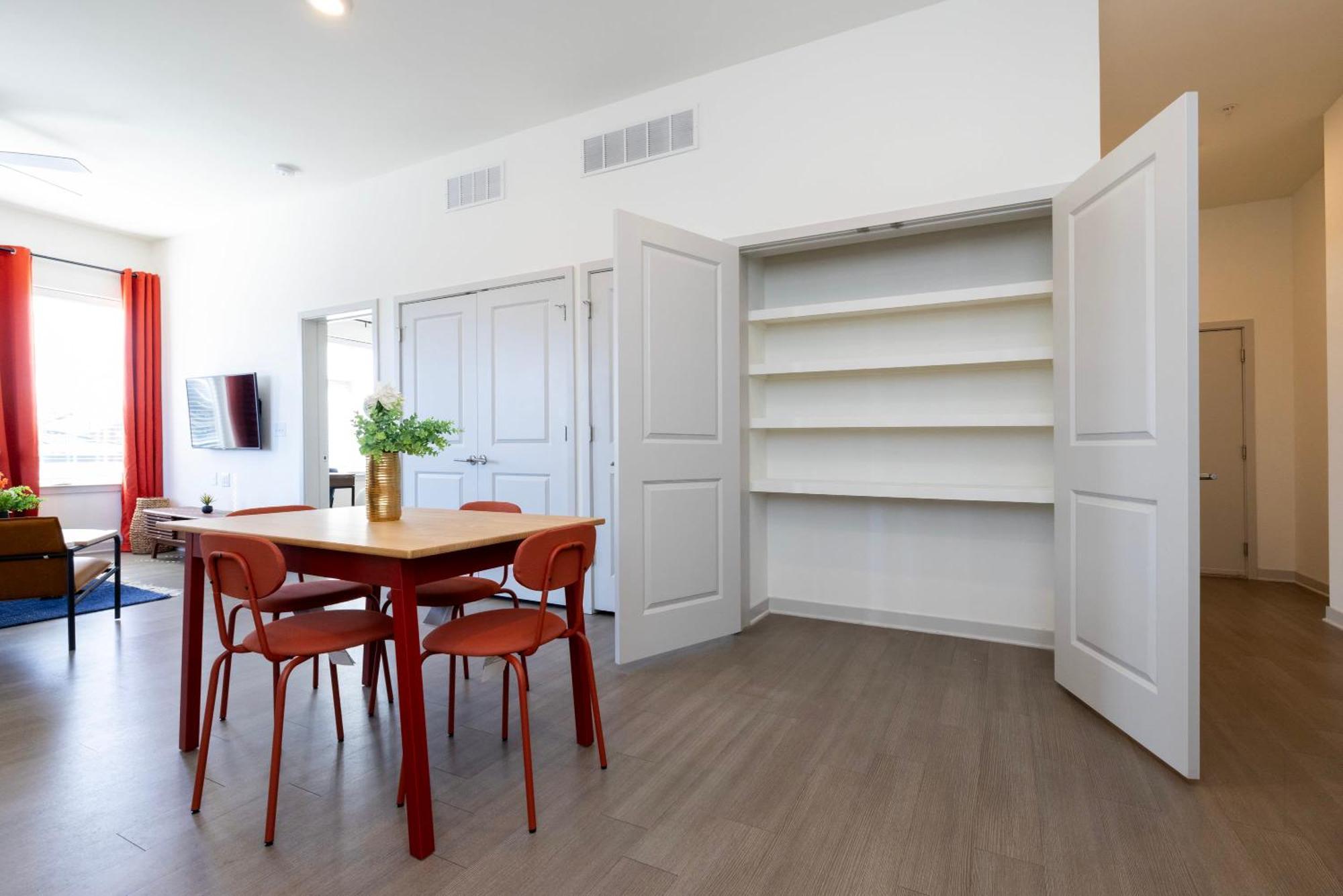 Modern Nulu 2br By Cozysuites 04 * Louisville-Jefferson County